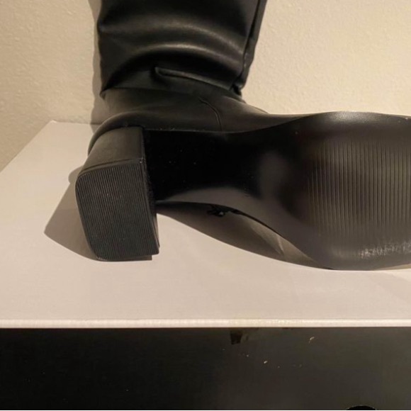 Brand new in box. - Picture 5 of 5